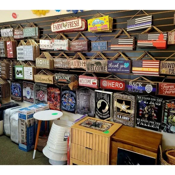 Bienvenidos Wooden Sign, Wall Decor - Picture 13 of 14